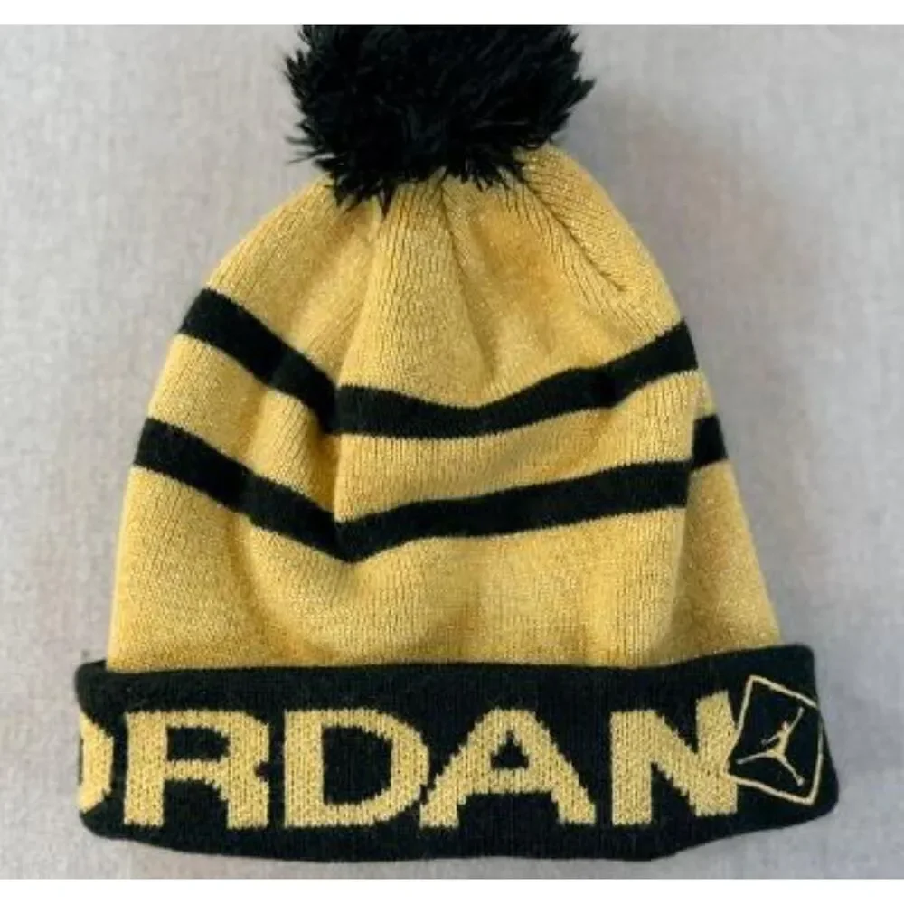 Jordan Beanie Youth Pom Pom Black and gold, One Size